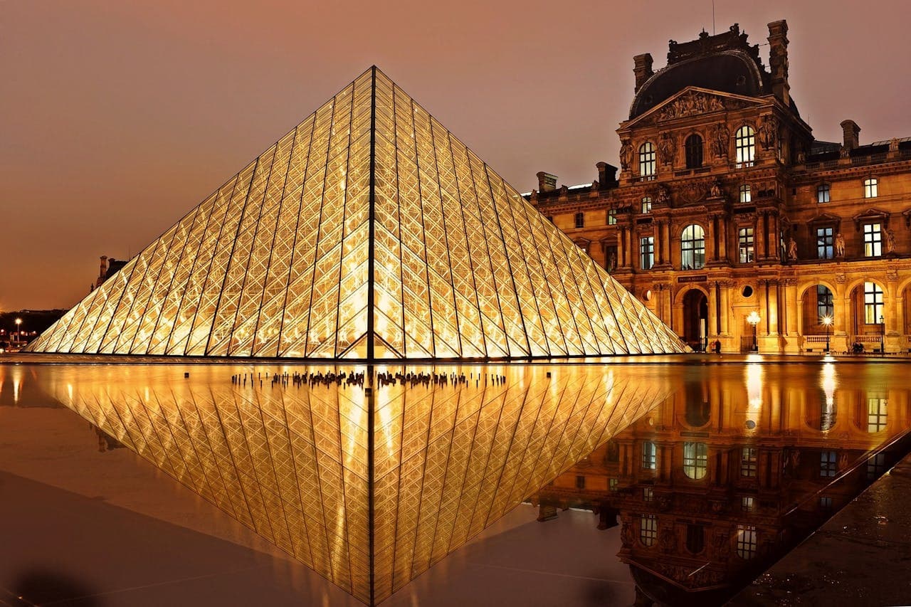 Paris travel guide